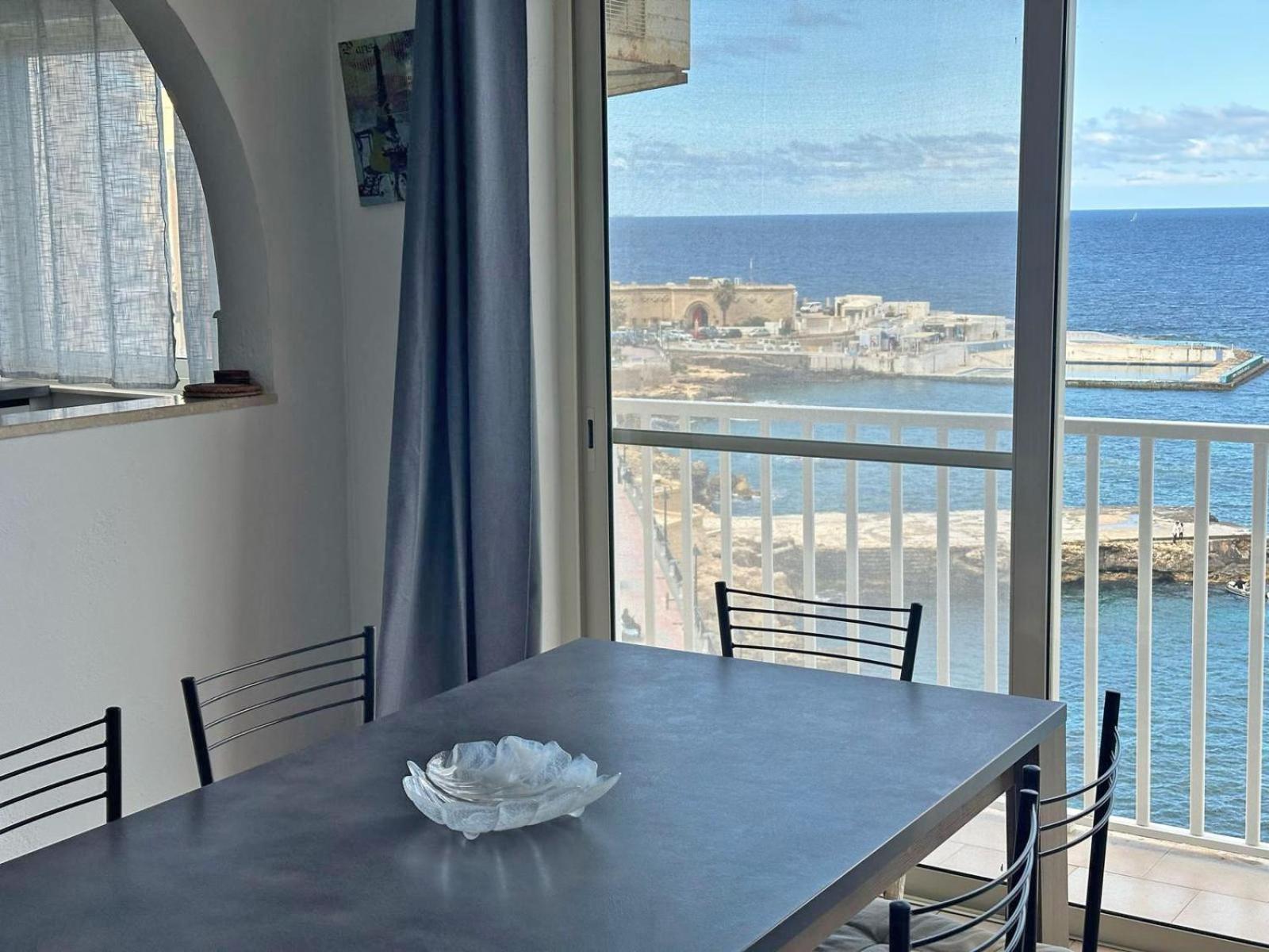 6Th Floor Seafront Apartment With Open Sea Views Sliema Extérieur photo